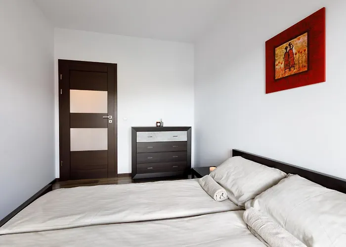 Central Wroclaw Apartment - City Center - Comfortable And Bright - L17